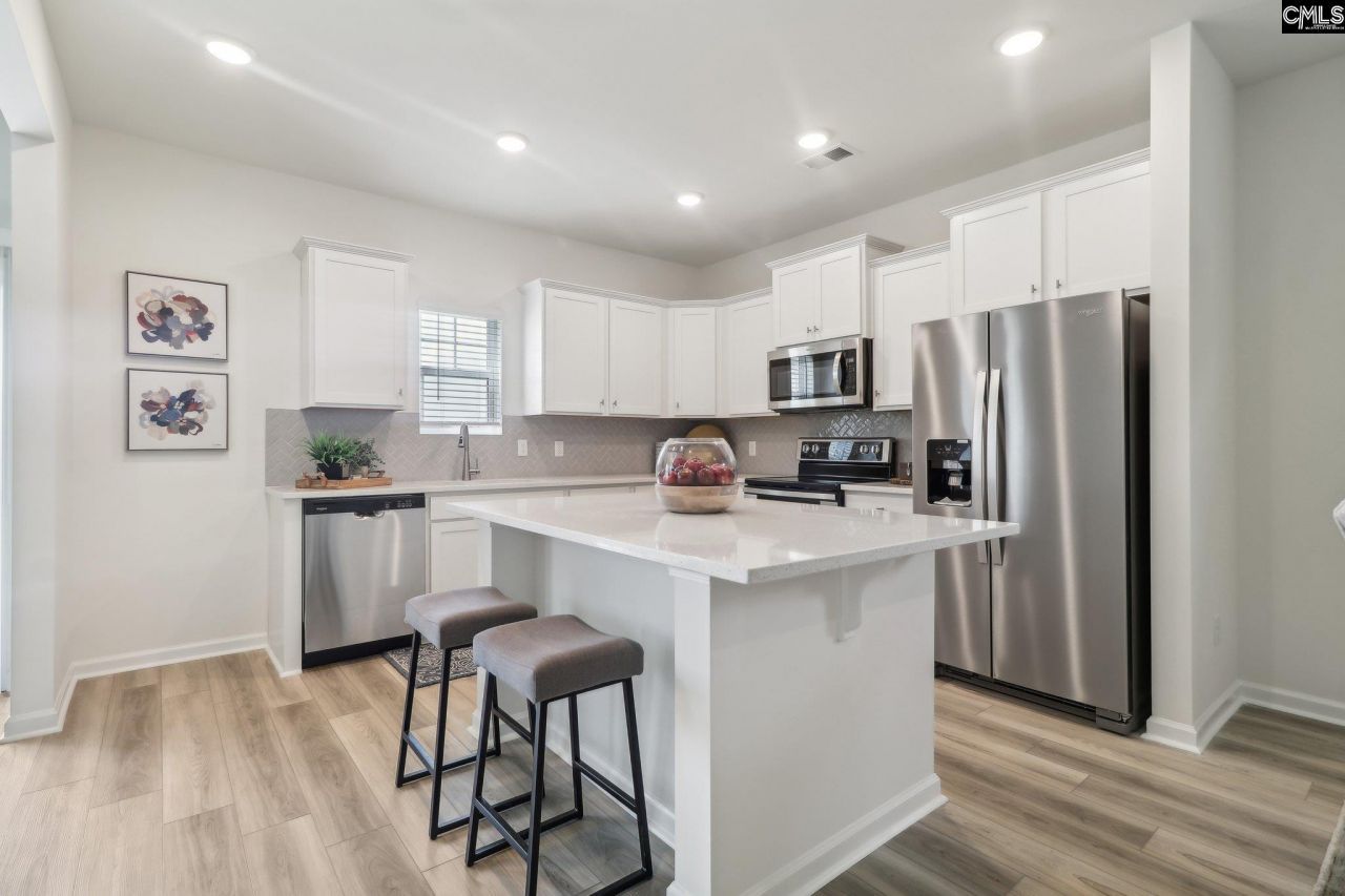 598 Griffon Drive  Photo 35