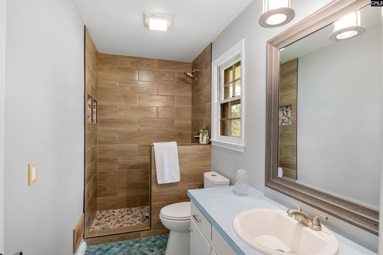 1704 Chimney Swift Lane  Photo 28