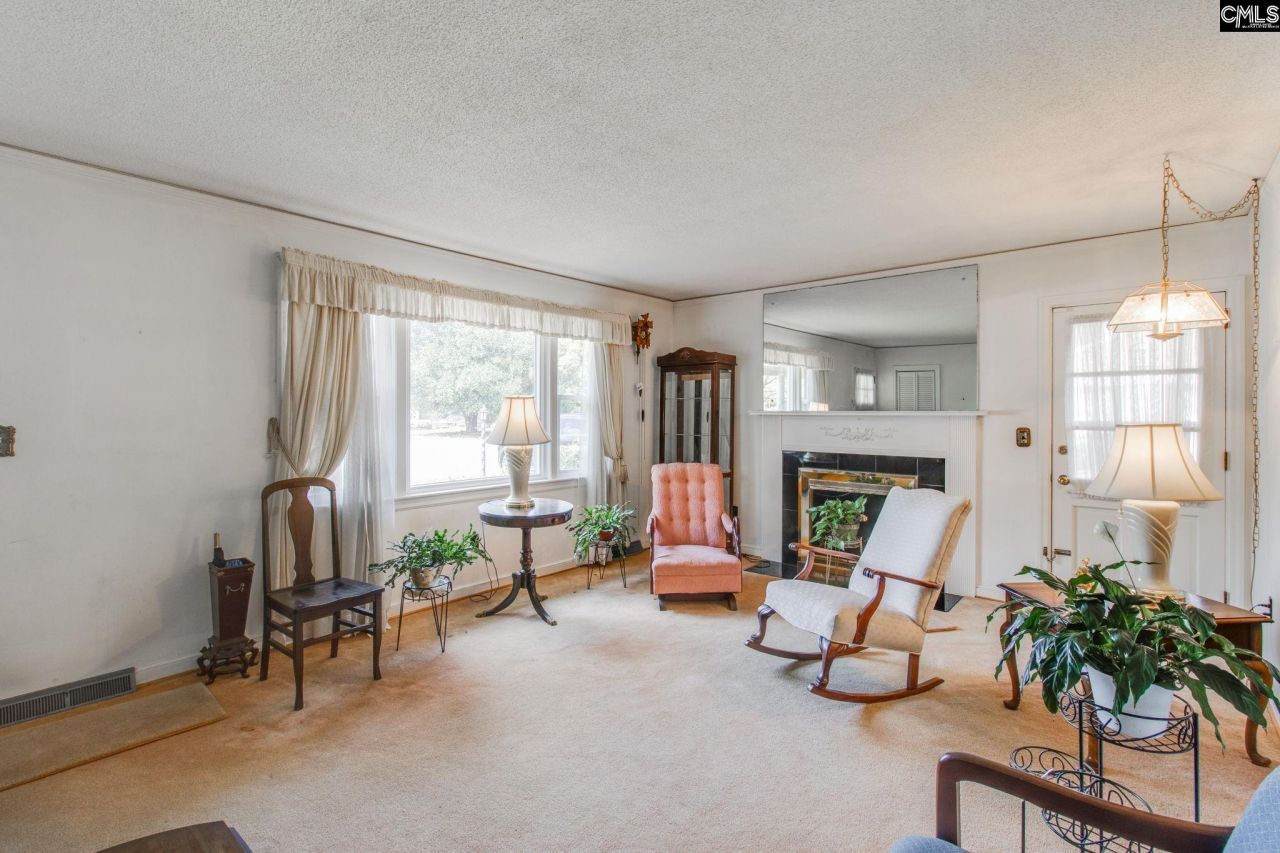 1016 Seminole Drive  Photo 11