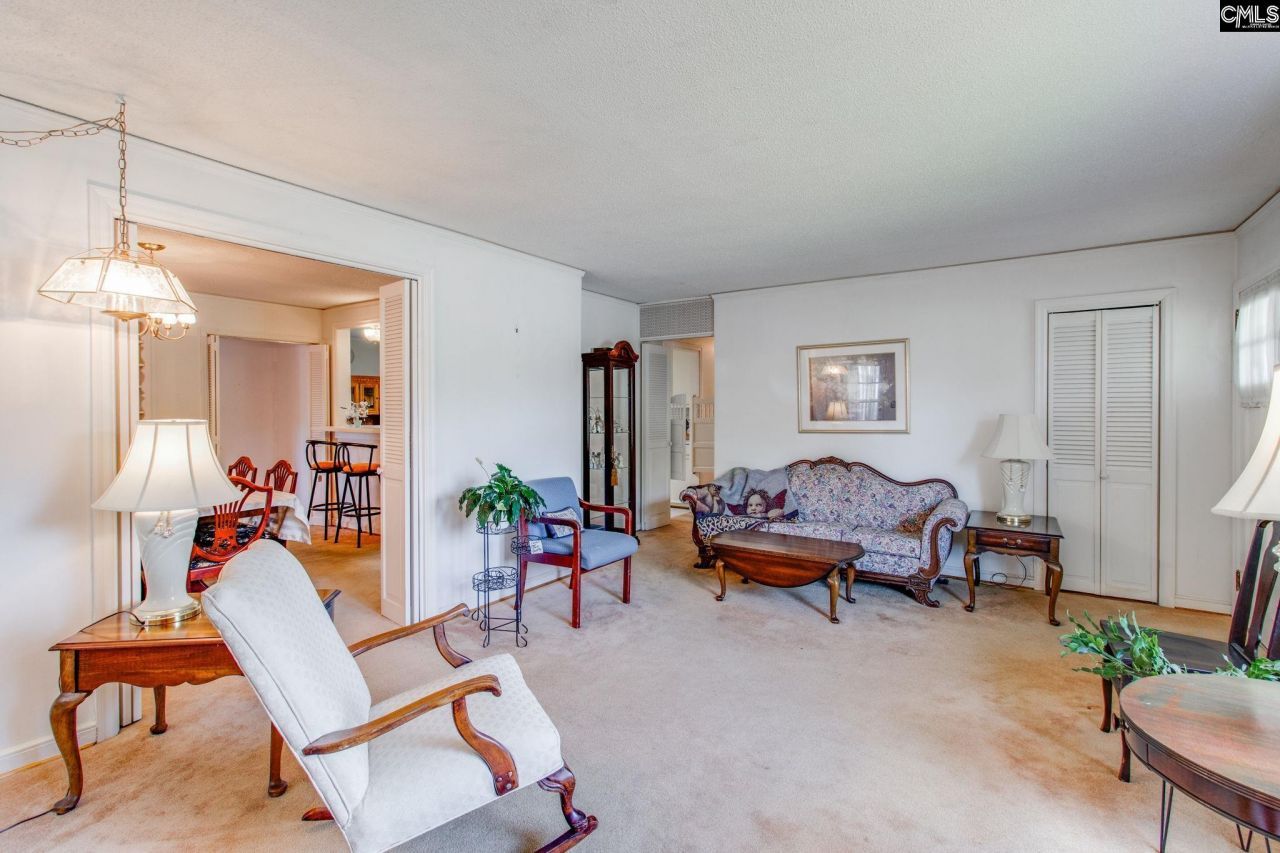 1016 Seminole Drive  Photo 13