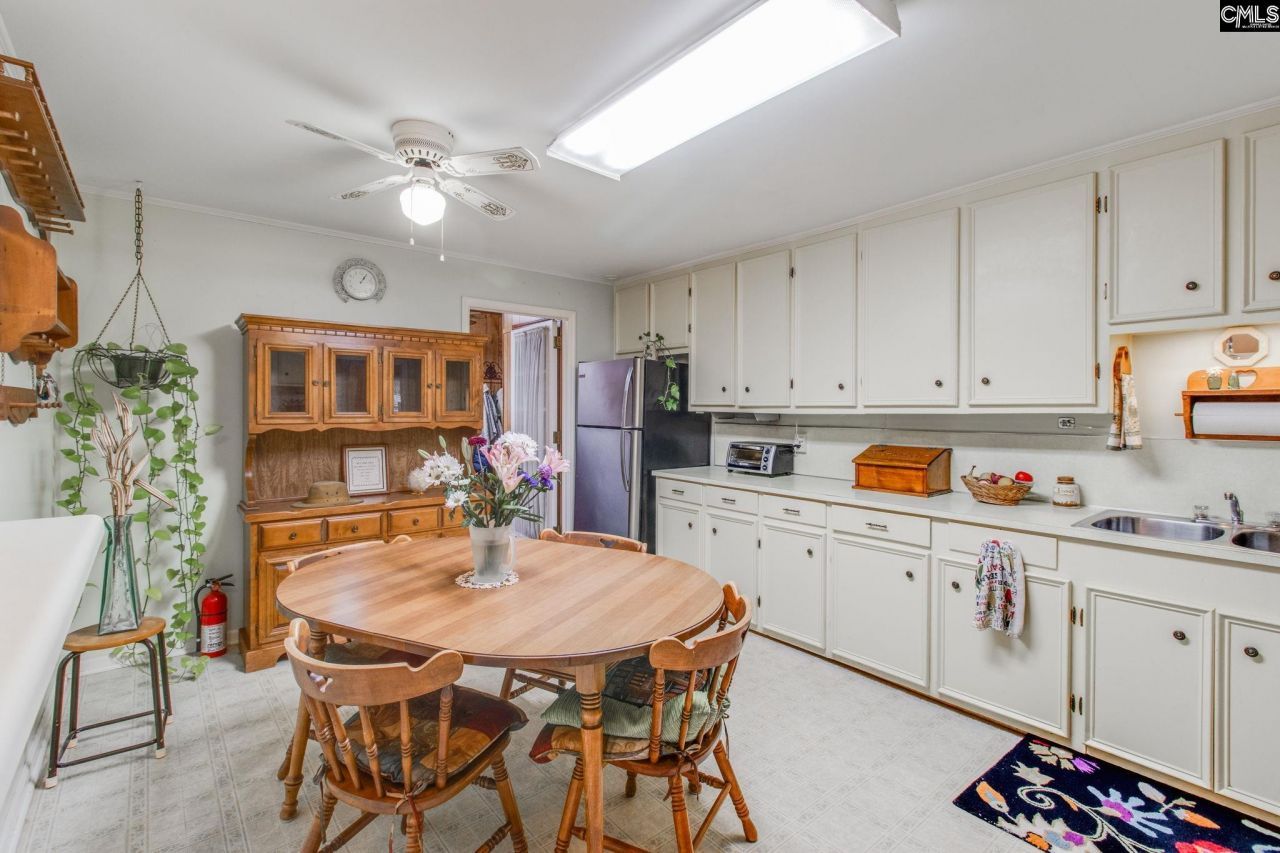 1016 Seminole Drive  Photo 17