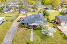 1016 Seminole Drive  photo 4