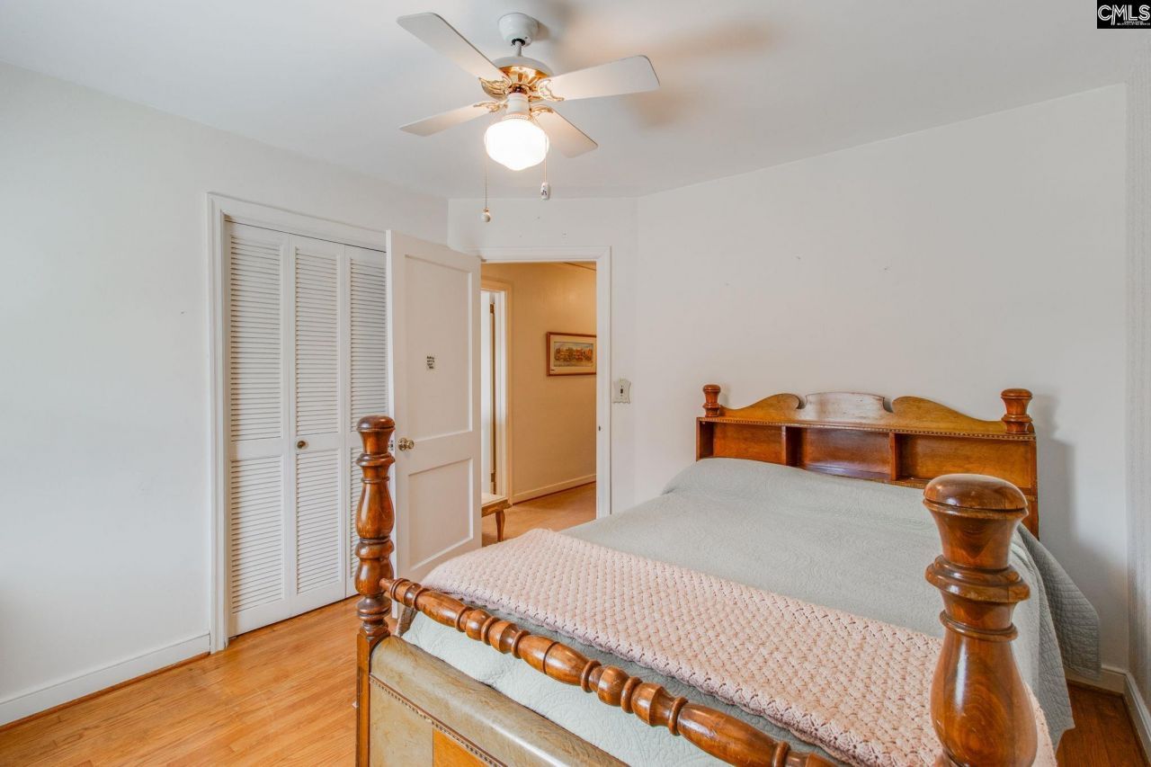 1016 Seminole Drive  Photo 23