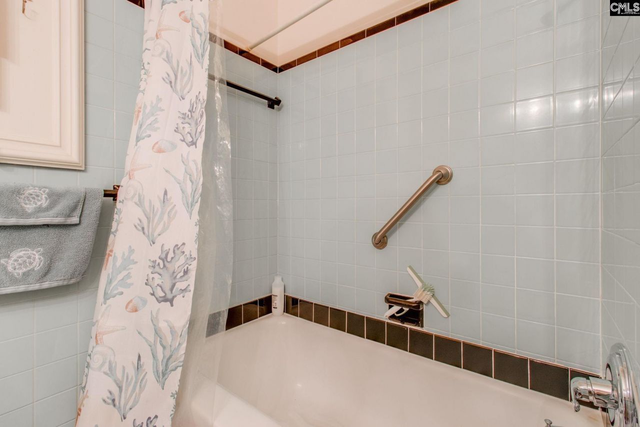 1016 Seminole Drive  Photo 26