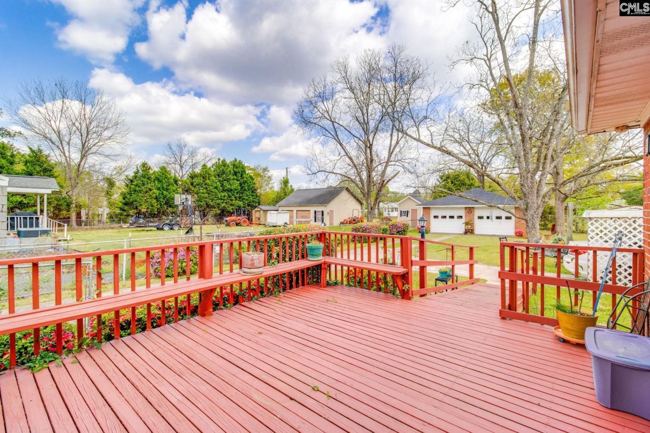 1016 Seminole Drive  Photo 5