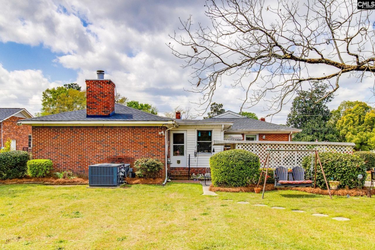 1016 Seminole Drive  Photo 9