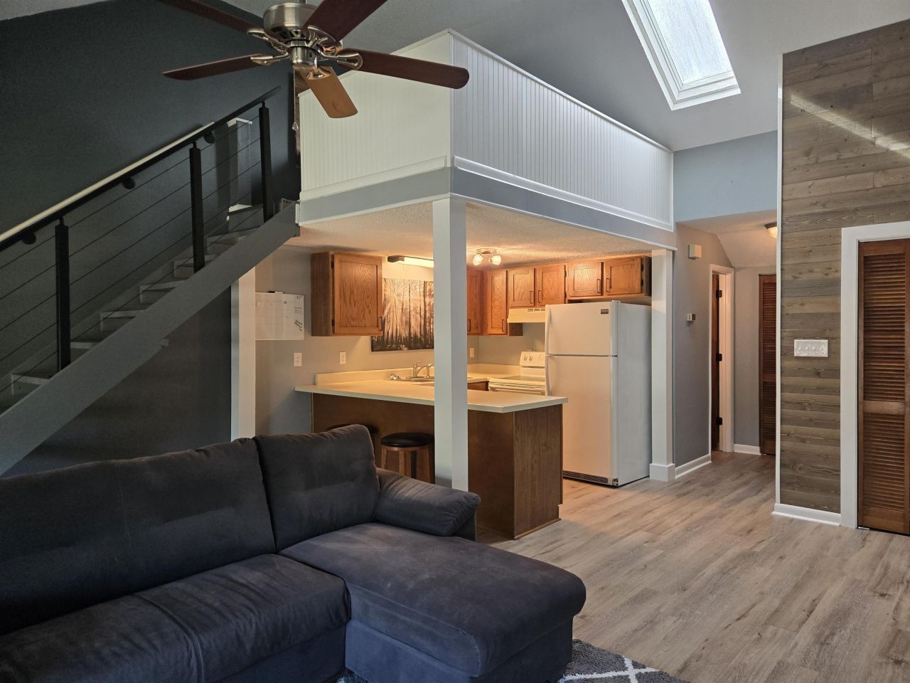 500 Fairway Village Dr.  Photo 4