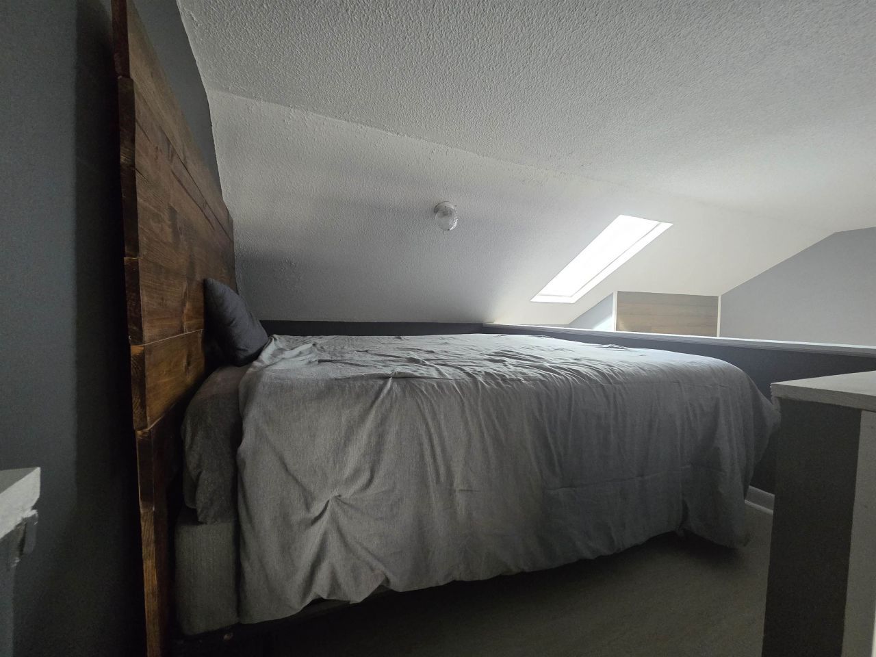 500 Fairway Village Dr.  Photo 8