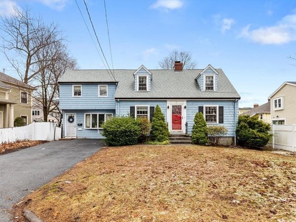 11 Barbara Ter, Watertown, MA 02472