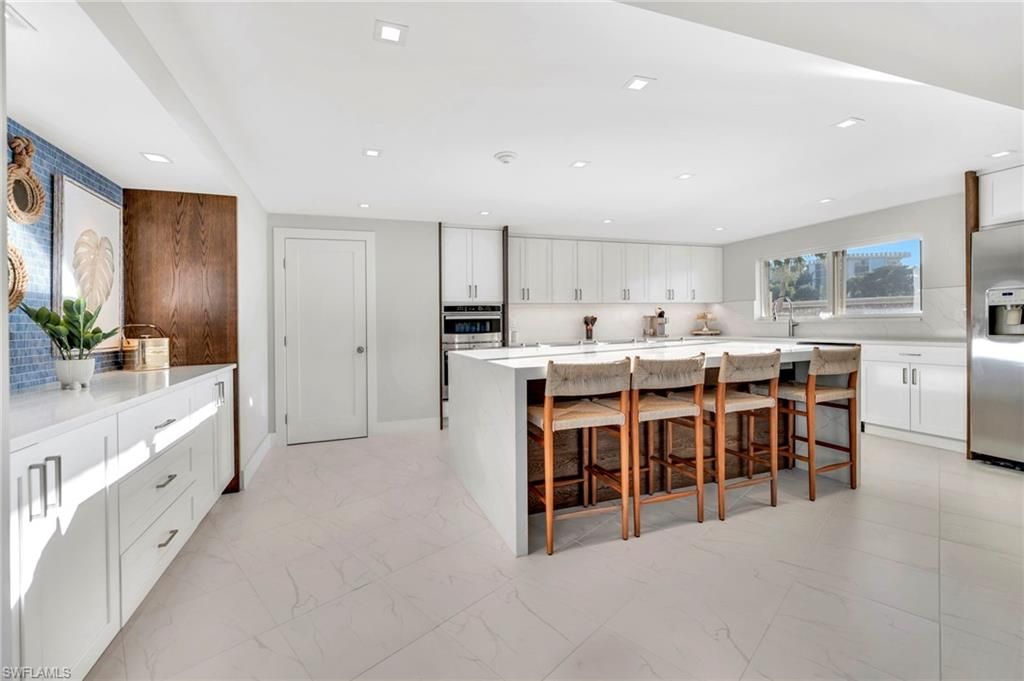 3410 Gulf Shore Blvd N, Unit 701, Naples, FL 34103 Photo