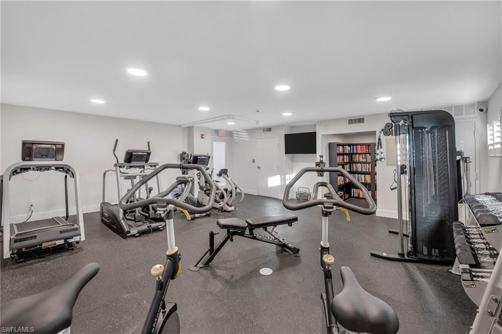 3410 Gulf Shore Blvd N, Unit 701, Naples, FL 34103 Photo