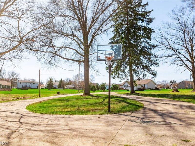 327 Briarhill Street, Rittman, OH 44270 Photo 4