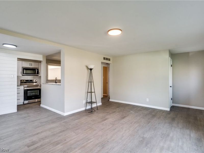 3423 W Bailey Road, Cuyahoga Falls, OH 44221 Photo 11