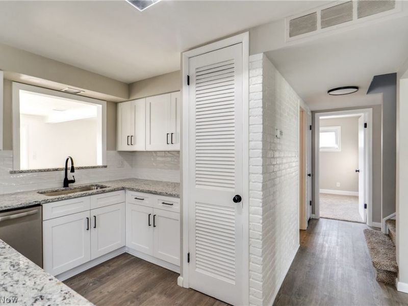 3423 W Bailey Road, Cuyahoga Falls, OH 44221 Photo 5