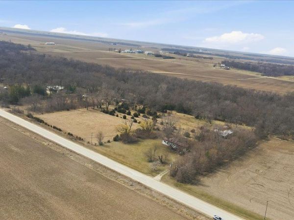 1077 Butler Avenue, Fairbank, IA 50629