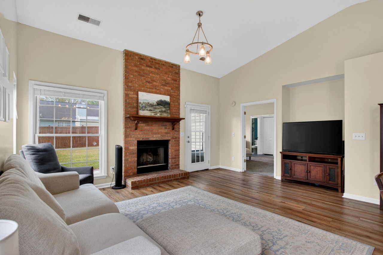 107 Two Hitch Road Photo 14