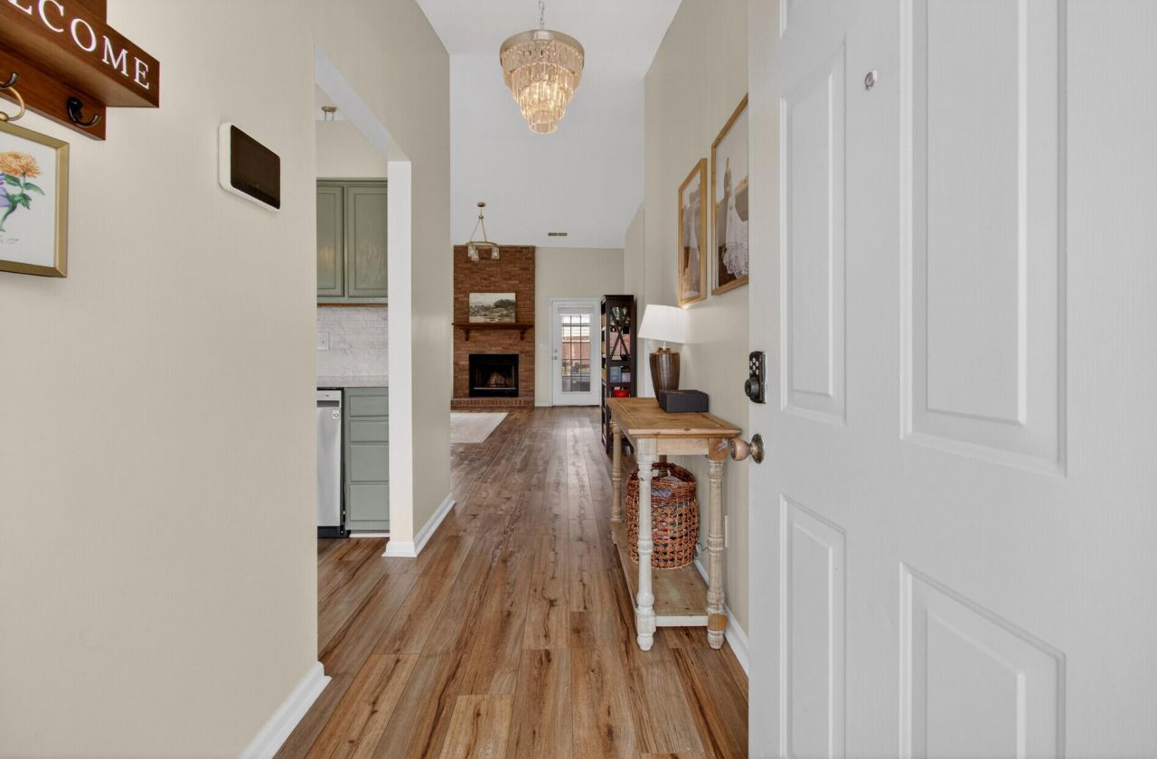 107 Two Hitch Road Photo 4