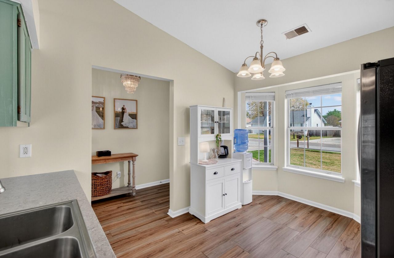 107 Two Hitch Road Photo 9