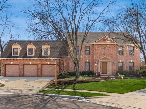 941 Robbins Way, Worthington, OH 43085