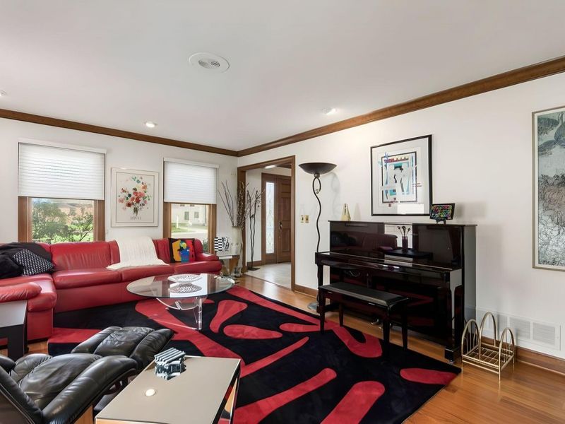 941 Robbins Way, Worthington, OH 43085 Photo 7