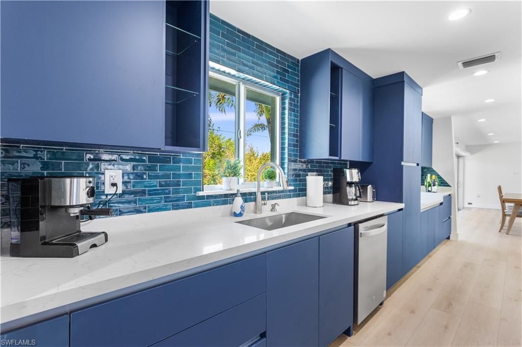 240 Southwinds Dr, Sanibel, FL 33957 Photo