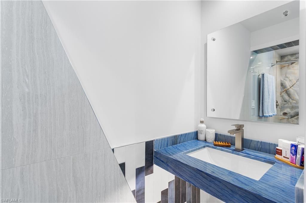 240 Southwinds Dr, Sanibel, FL 33957 Photo