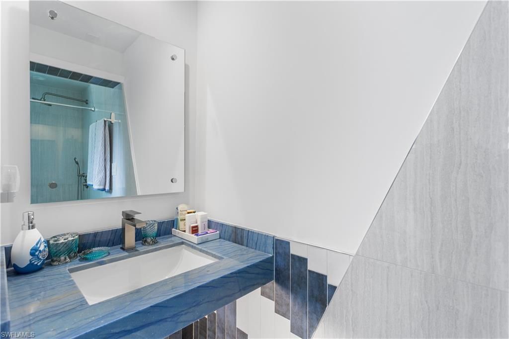 240 Southwinds Dr, Sanibel, FL 33957 Photo