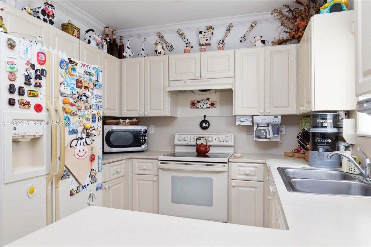 13364 SW 143rd St , Miami, FL 33186 Photo