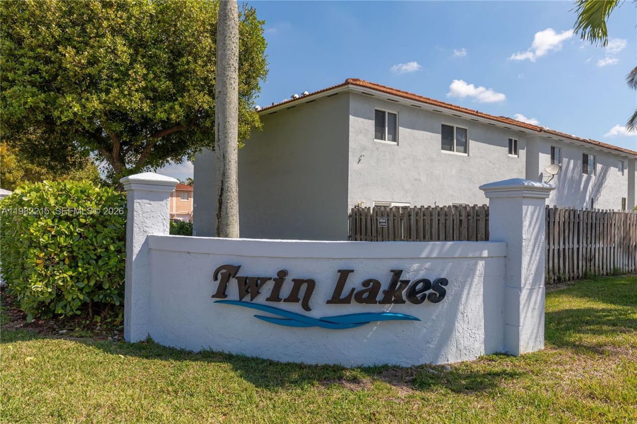 13364 SW 143rd St , Miami, FL 33186 Photo