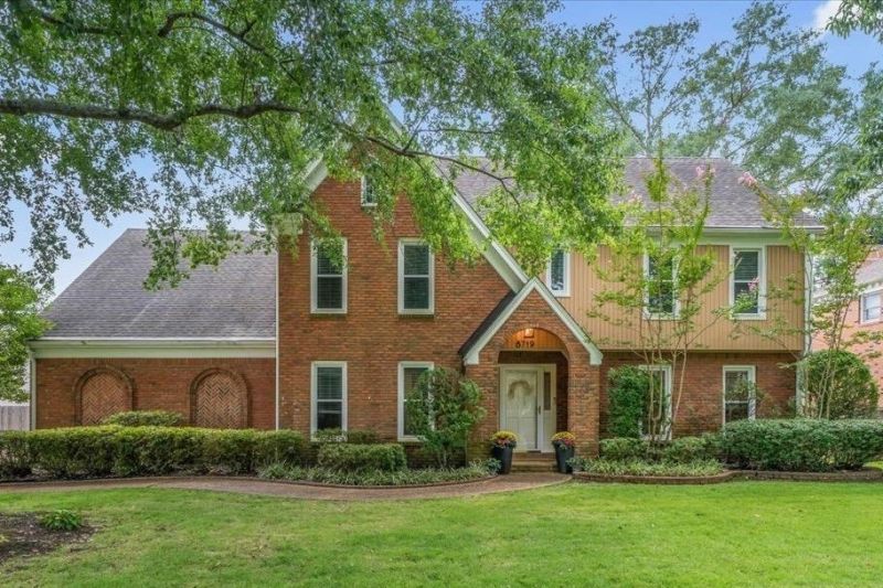 8719 Cumbernauld Cir S, Germantown, TN 38139 Main Photo