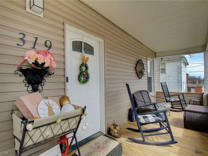 319 W Oxford Street, Alliance, OH 44601 Photo 3