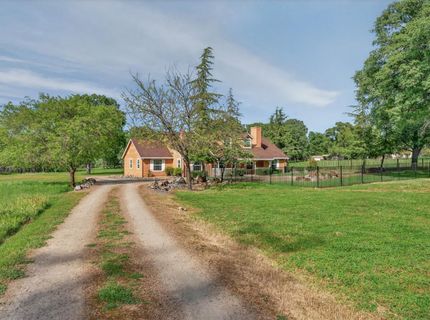 26583 Table Meadow Rd, Auburn, CA 95602 Photo