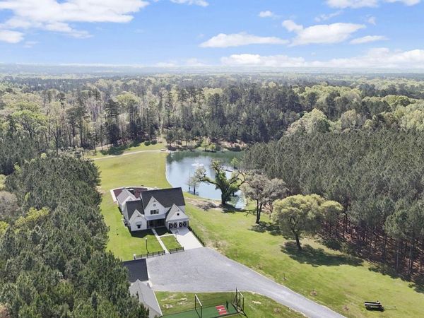 10118 La Hwy 421, St Francisville, LA 70775