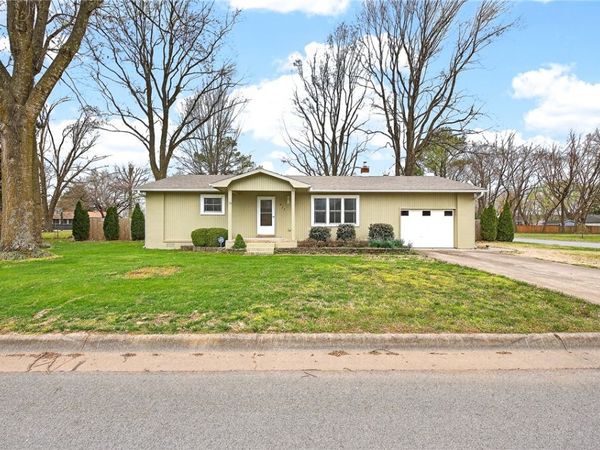 522 Lee Town Drive , Pea Ridge, AR 72751