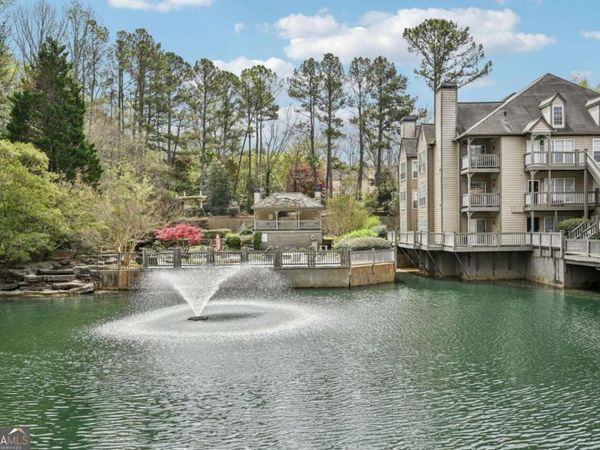1006 Mill Pond Drive SE, Smyrna, GA 30082