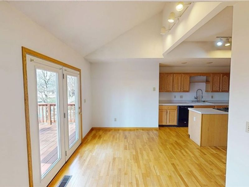 866 Lawrence Drive, Wadsworth, OH 44281 Photo 18