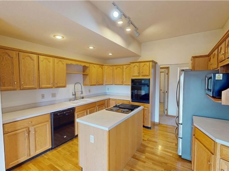 866 Lawrence Drive, Wadsworth, OH 44281 Photo 19