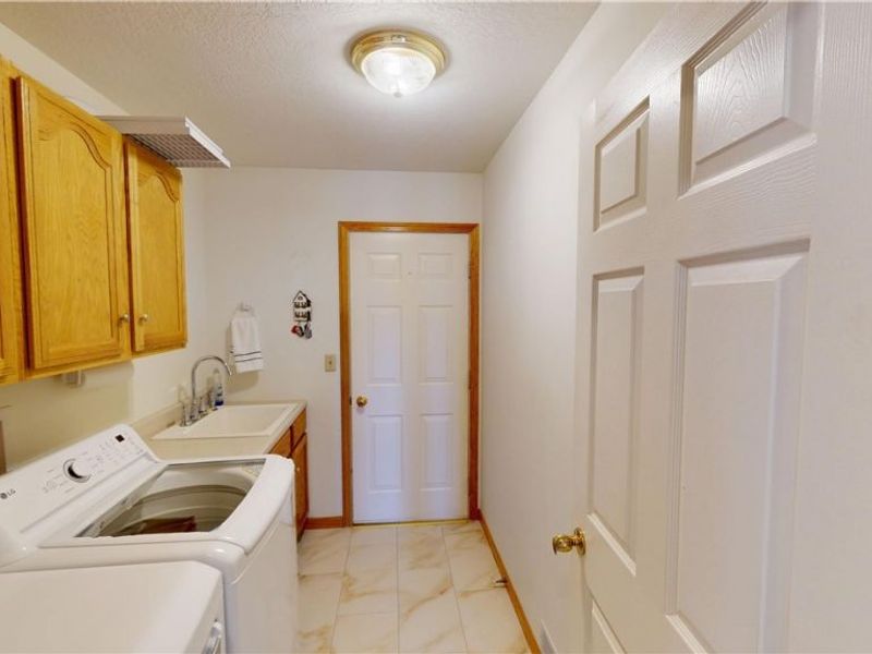 866 Lawrence Drive, Wadsworth, OH 44281 Photo 21