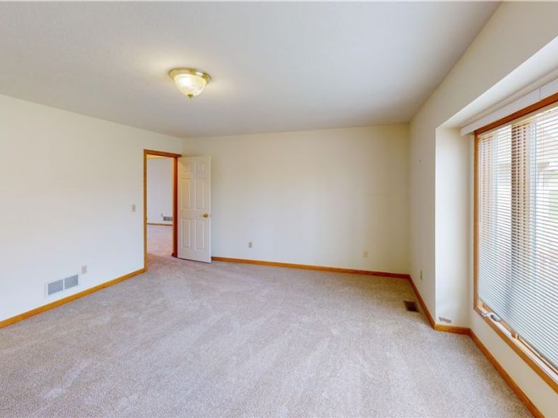 866 Lawrence Drive, Wadsworth, OH 44281 Photo 23