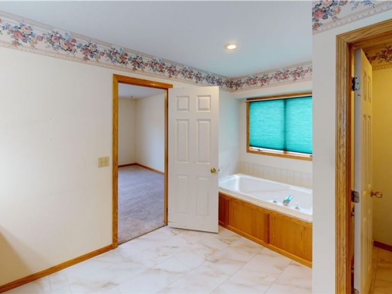 866 Lawrence Drive, Wadsworth, OH 44281 Photo 24