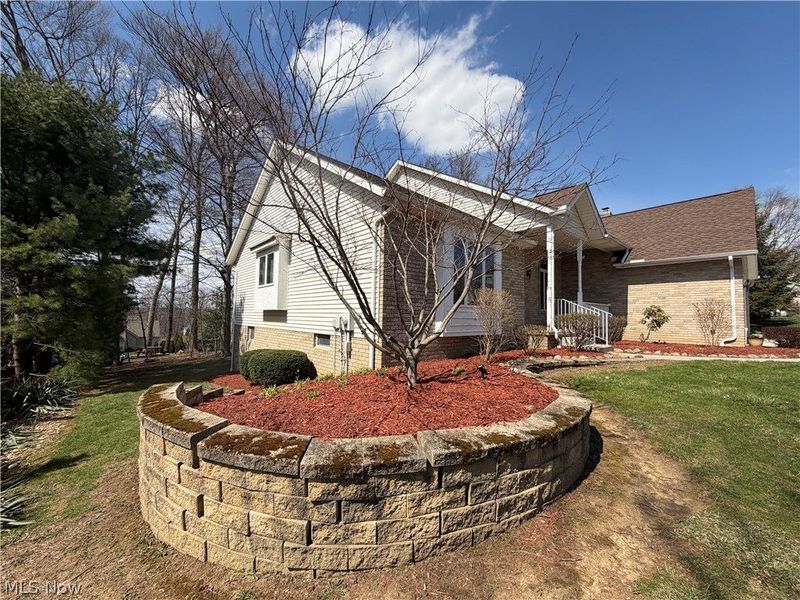 866 Lawrence Drive, Wadsworth, OH 44281 Photo 4