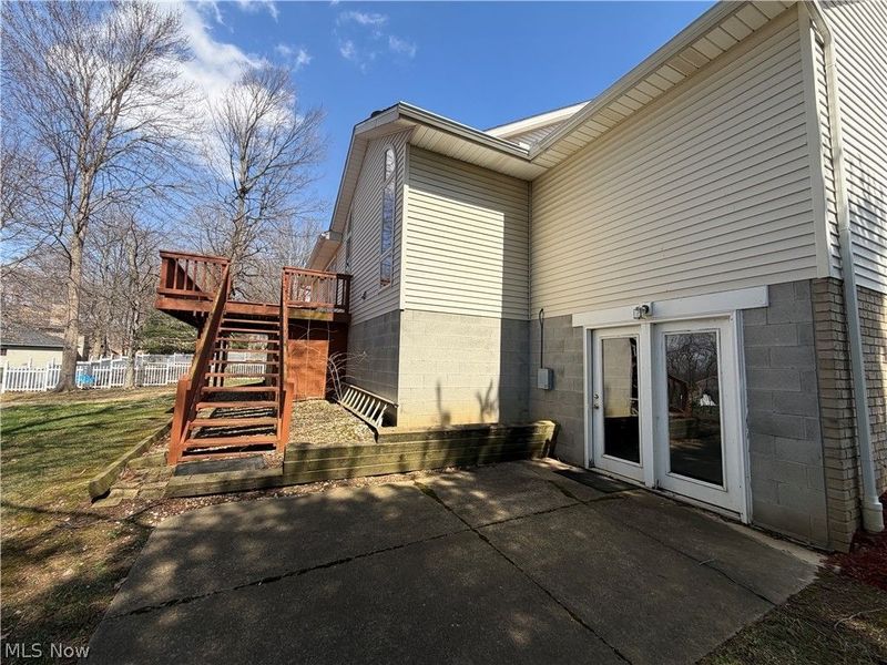 866 Lawrence Drive, Wadsworth, OH 44281 Photo 9