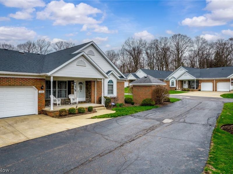 1450 Cove Street NW, Uniontown, OH 44685 Photo 3