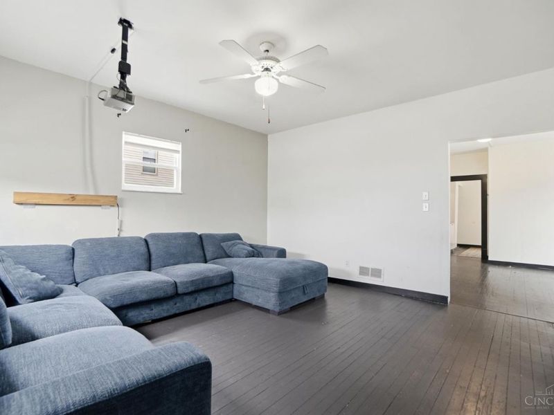 4910 Greenlee Avenue, Saint Bernard, OH 45217 Photo 4