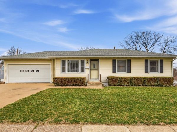 3463 Kimberly Drive, Dubuque, IA 52002