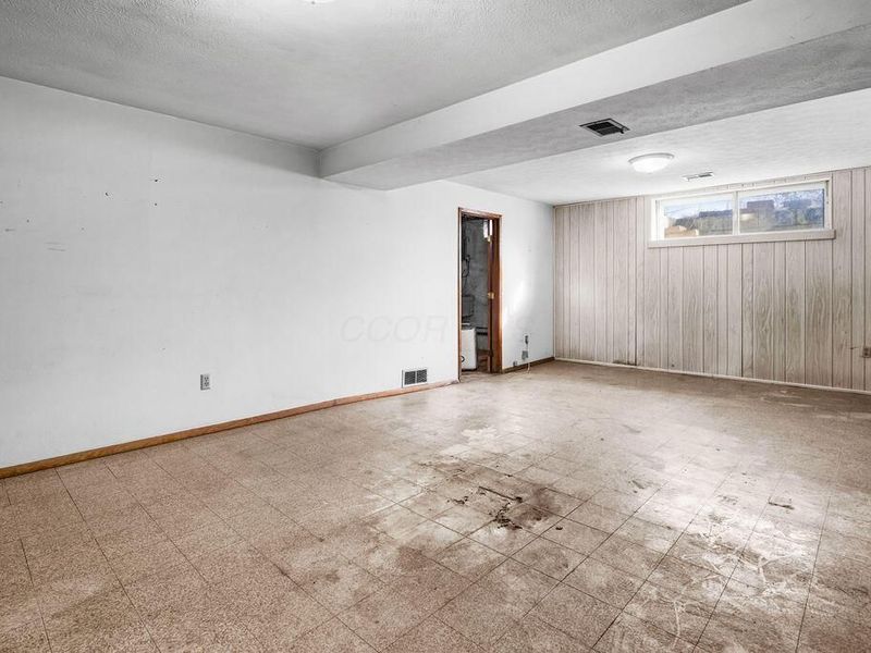 1020 Torrey Hill Drive, Columbus, OH 43228 Photo 18