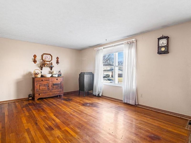 1020 Torrey Hill Drive, Columbus, OH 43228 Photo 2