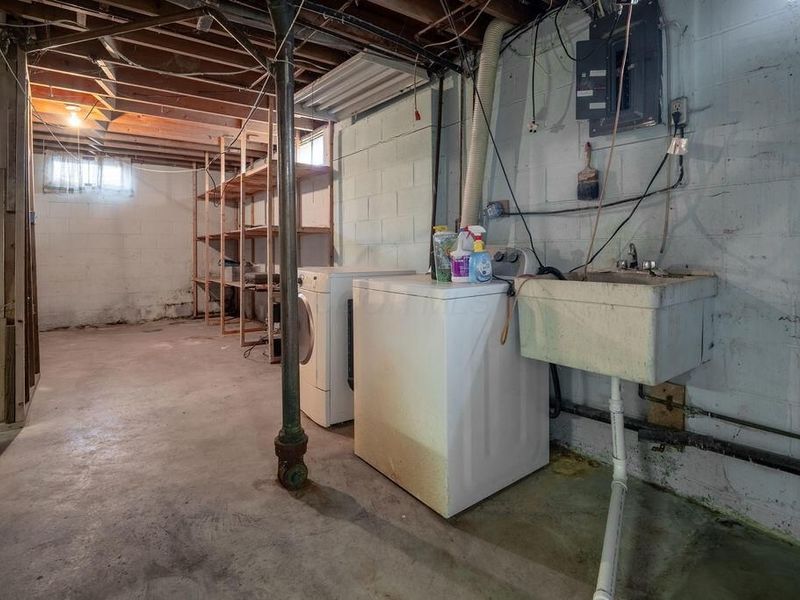 1020 Torrey Hill Drive, Columbus, OH 43228 Photo 21