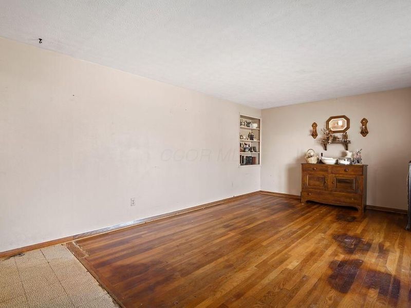 1020 Torrey Hill Drive, Columbus, OH 43228 Photo 4