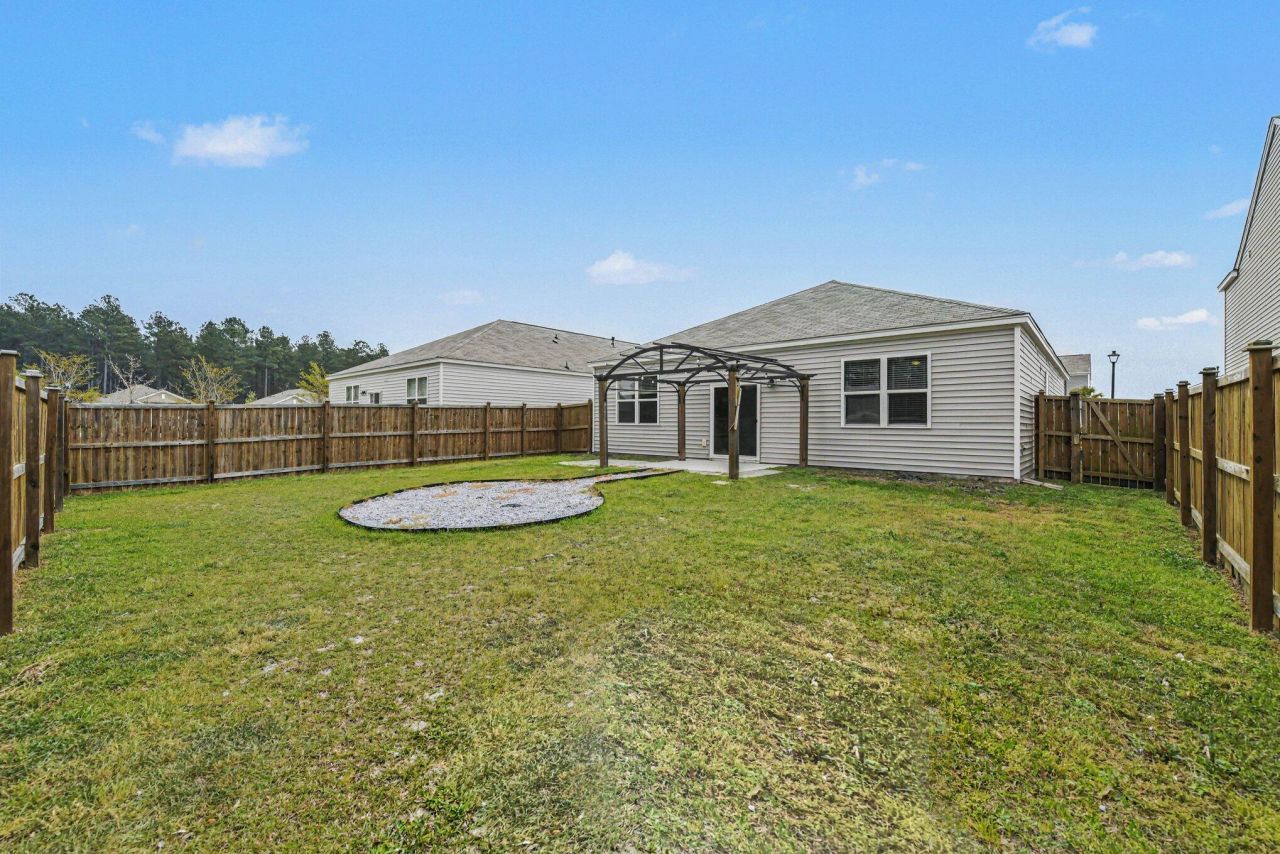 198 Greenwich Drive Photo 30